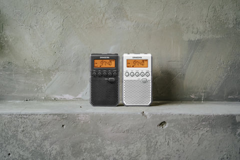 Sangean DT-800 FM-RDS / AM Hand-Held Receiver